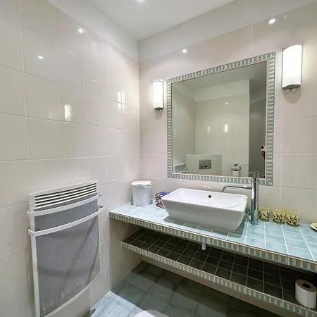 Villa Marguerite Pour 10 Personnes Avec Climatisation Et Vue Avec Piscine Privee Et Chauffee A